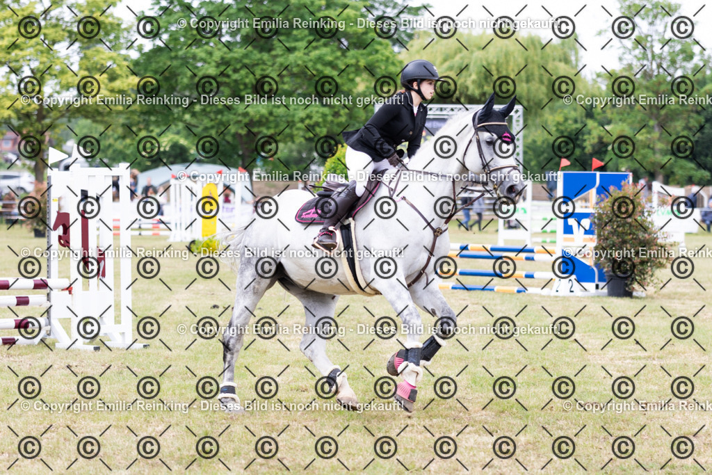 CL5A7570 | Emilia Reinking Fotografie - Realisiert mit Pictrs.com