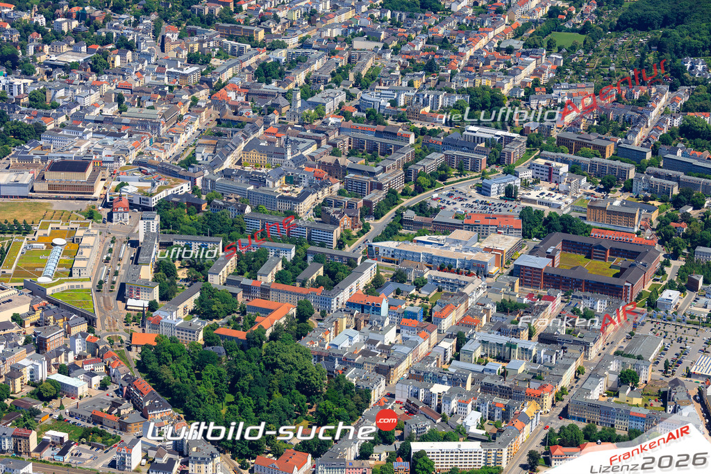 Die Luftaufnahme der Stadt Gera wurde vom UL-Flugzeug heraus erstellt ( keine Drohne )- hohe Auflösung für beste Qualität