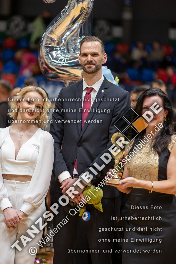 20260328-04222 | Hier finden Sie Tanz Bilder vom Latein und Standard Formationen tanzen. Sportbilder vom Tanzsport. Schöne Fotos und von Weltmeisterschaft, Europameisterschaft, Bundesliga, Regionalliga, Oberliga und Landesliga sowie von GOC Stuttgart, DanceComp, WM Bremen