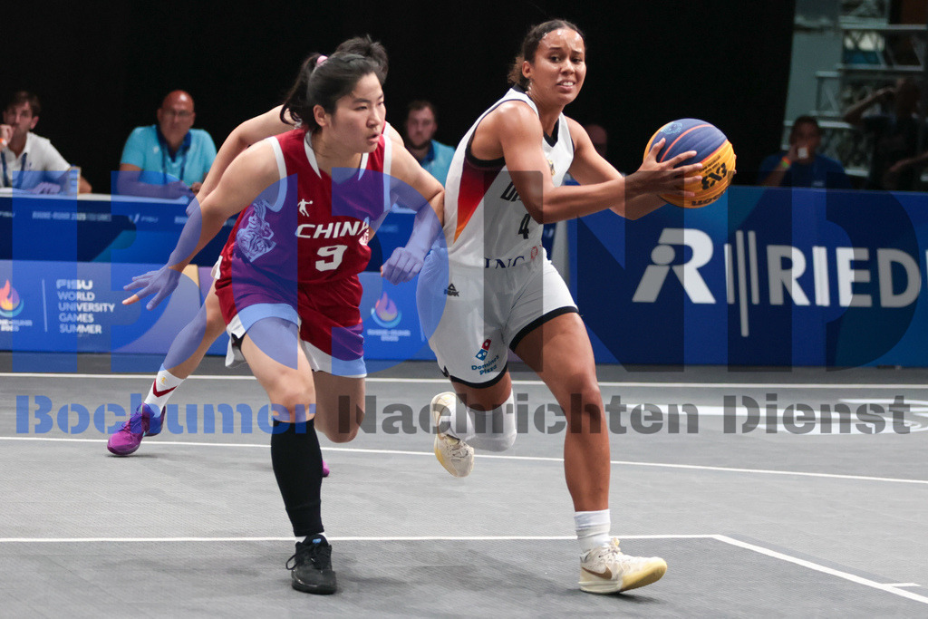 SES_RRG3x320250720-226 | bond - Realisiert mit Pictrs.com