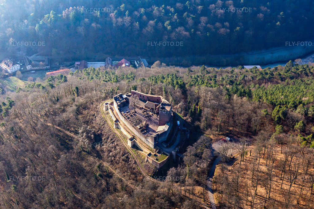 Ruine Burg Landeck | Luftbild: Ruine Burg Landeck in Klingenmünster im Bundesland Rheinland-Pfalz in Deutschland. Foto: IMG_120043.jpg vom 07.02.2020 durch ©2025 Werner Riehm fly-foto.de/copyright - Realisiert mit Pictrs.com