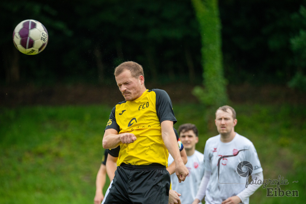1. FC Ohmstede-SVE Wiefelstede | Herren Kreispokalfinale Jade-Weser-Hunte; 1.FC Ohmestede (gelb) - SVE Wiefelstede (weiß) am 16.06.2024; in Obenstrohe (Plaggenkrugstraße), Photo: Philip Eiben 2024 - Realisiert mit Pictrs.com