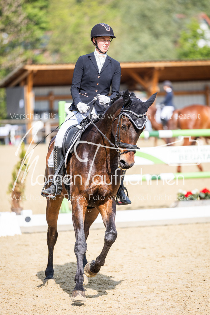 Donop24-A2-Dre-074 | MomenTaufnahmen Pferdesportfotos