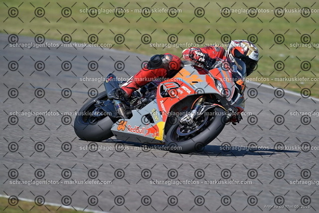 26BT02-0171 | markuskiefer.com - Realisiert mit Pictrs.com