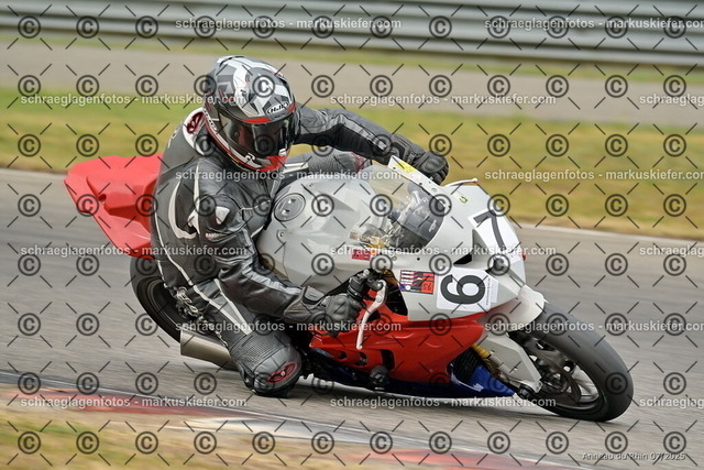 25bt05-0350 | markuskiefer.com - Realisiert mit Pictrs.com