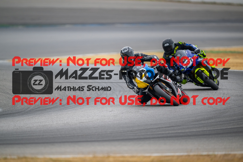 MaZZes-Fotomatrix-20260809-577884 | R1