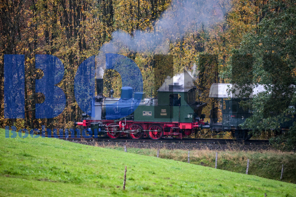  04.11.2023 - 
 | Sebastian Sendlak / Bochumer Nachrichtendienst (BOND) - Dampflok Waldbroel auf der Volmetalbahn - Realisiert mit Pictrs.com