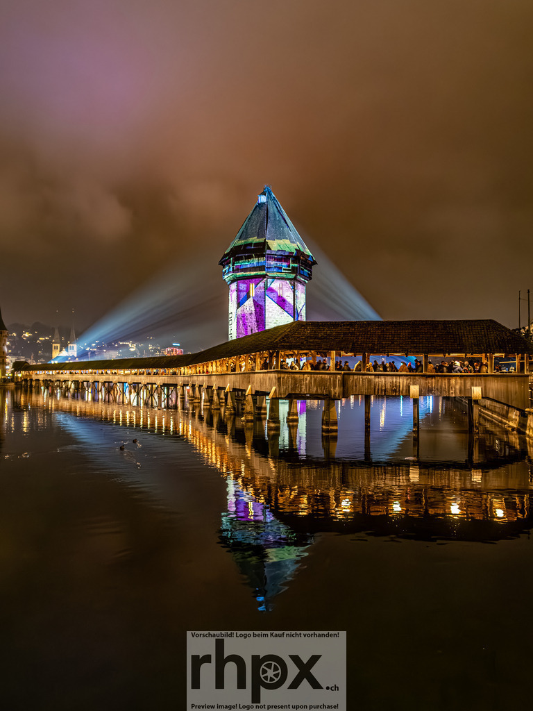 Lilu Lichtvestival 2026 | Stimmungsvolle Fotokunst aus Luzern. Erlebe den Pilatus, den See und die Stadt Luzern in exklusiven Aufnahmen in der Fotogalerie & Shop. - Realisiert mit Pictrs.com