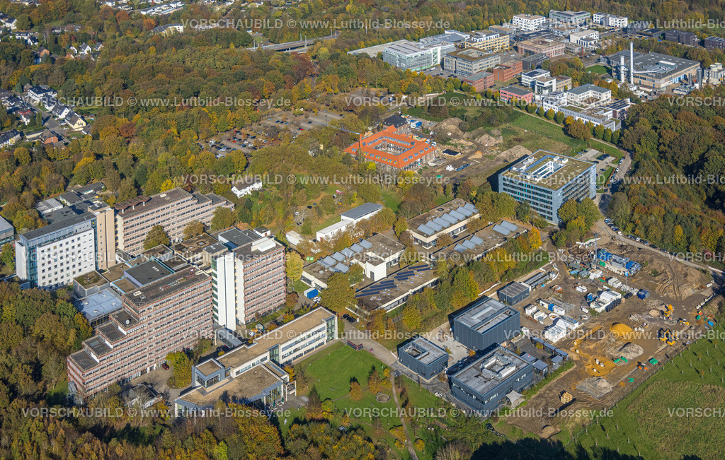 Bochum241016893 | Luftbild, Hochschulcampus Bochum und Baustelle Lennershof, Baustelle für neues Technologiezentrum an der Konrad-Zuse-Straße, oben TZ Technisches Zentrum RUB, Querenburg, Bochum, Ruhrgebiet, Nordrhein-Westfalen, Deutschland