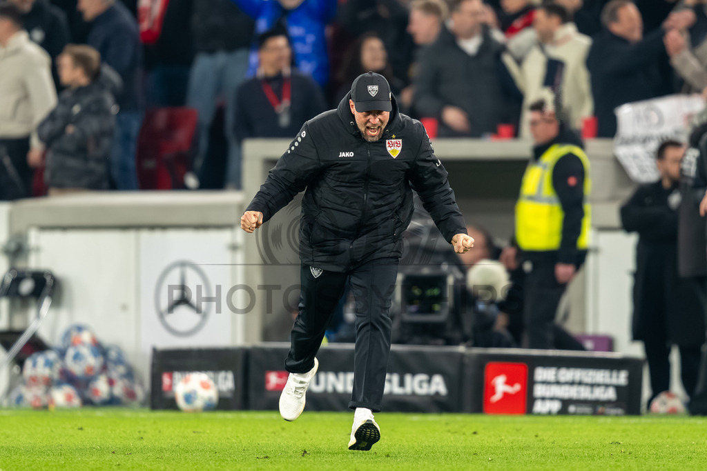 VfB Stuttgart vs. RB Leipzig, Fussball, 1. Bundesliga, 26. Spieltag, 15.03.2026 | Sebastian Hoeness (Trainer VfB Stuttgart),VfB Stuttgart vs. RB Leipzig, Fussball, 1. Bundesliga, 26. Spieltag, 15.03.2026Foto: photosbyphips/Philip Ziegler