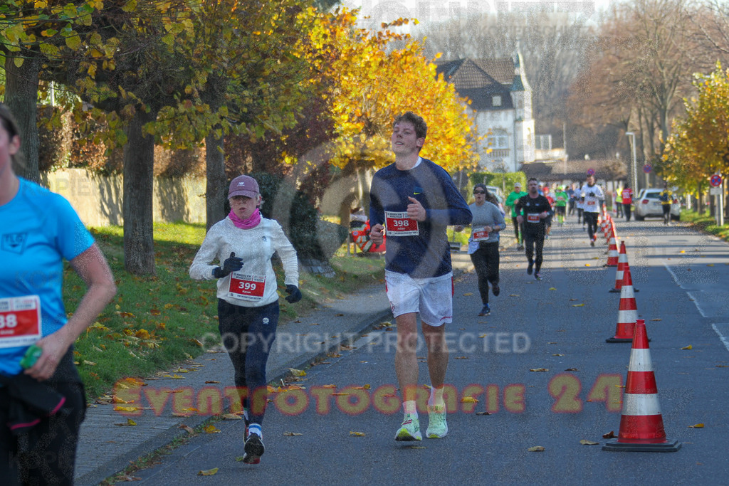 241201_1229_EV4_2698 | Sportfotografie im Rhein-Sieg Kreis, Köln, Bonn, NRW, Rheinland Pfalz, Hessen, etc. Unser Tätigkeitsfeld umfasst den Laufsport vom Volkslauf über den Marathon, Duathlon, Triathon bis zum Ultralauf wie Kölnpfad Ultra oder Schindertrail.