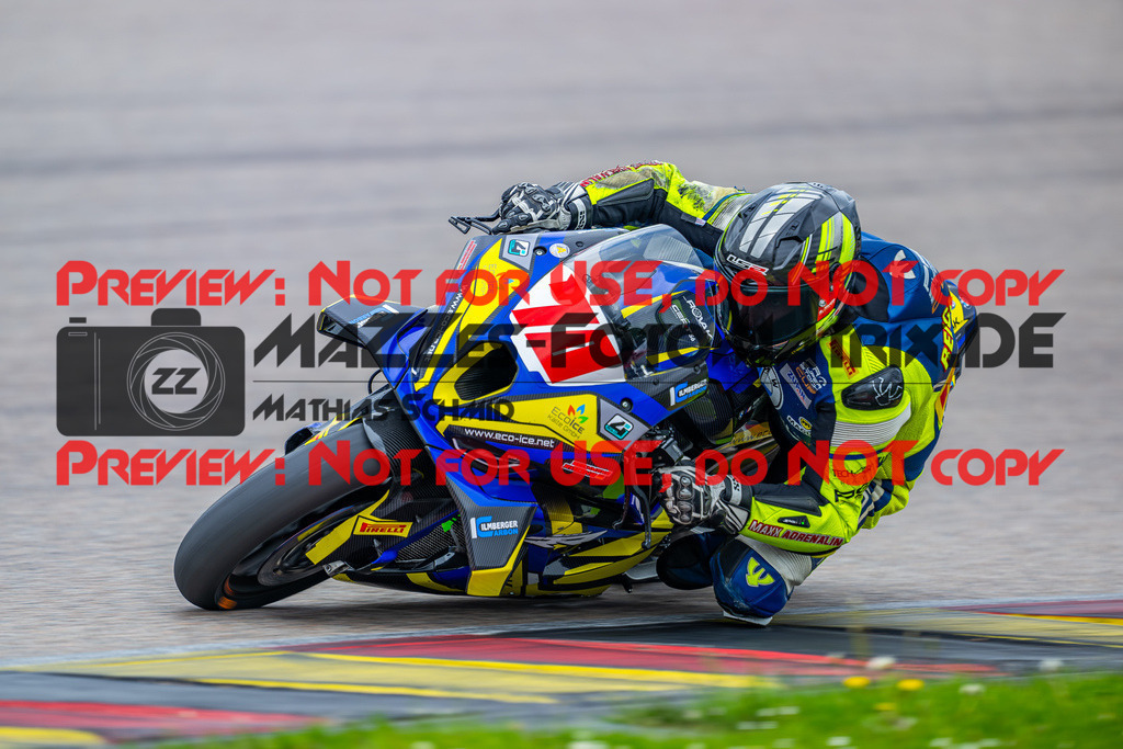 MaZZes_FotoMatrix_240504_6007705_3324 | STK1000