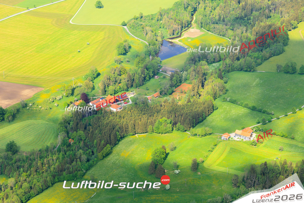 Die Luftaufnahme Nasengrub - Lauben wurde vom UL-Flugzeug (keine Drohne) aus fotografiert.Hohe Druck- Auflösung-die Geschenkidee!