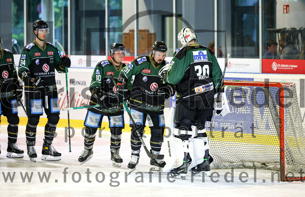 2022-09-25_017_TSV_Erding_gegen_EHC_Klostersee | Erding, Deutschland, 25.09.2022:
Eishockey, Bayernliga 2022 / 2023, Testspiel, TSV Erding gegen EHC Klostersee, Endergebnis: 8:2

Foto: Christian Riedel / fotografie-riedel.net