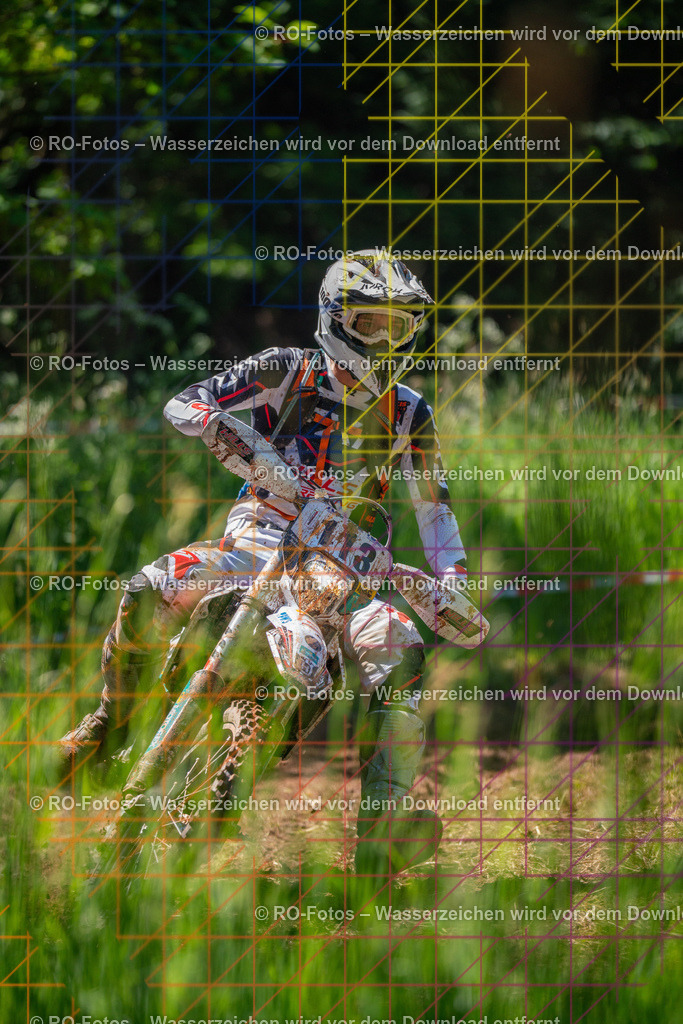 Wolfshausen 2 Lauf -285 | Sportfotografie von RO-Fotos: Motorsport, Motocross, Enduro, Laufveranstaltungen und Triathlon. Professionelle Fotos von Sportlern und Events. - Realisiert mit Pictrs.com