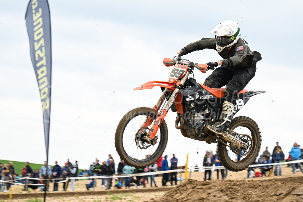 Motocross Schlatt bei Winterthur - 30. April 2023 | #199 Hofmann Ueli aus Beinwil am See (CH) auf KTM in der Kategorie ProRace Serie am Motocross Schlatt bei Winterthur, 30. April 2023. 
Instagram: @mx_schlatt | @mc_wila | @sam_schweiz
Bild: Sportfotografie Markus Aeschimann | www.markus-aeschimann.ch - Realisiert mit Pictrs.com