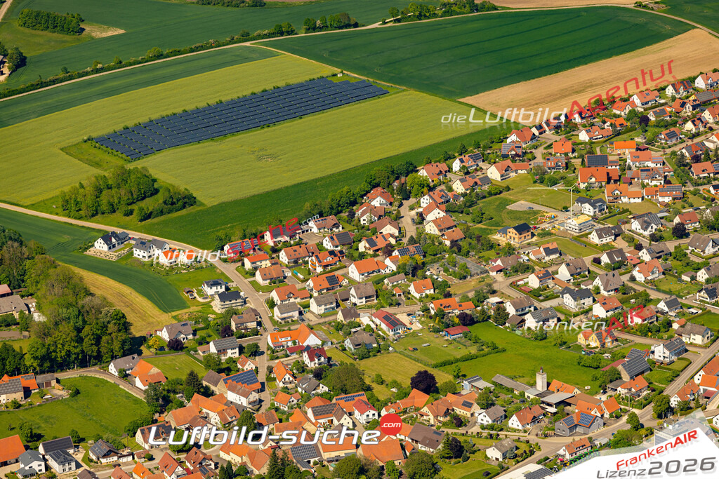 Das Luftbild zeigt :  Fünfstetten - Die Luftaufnahme wurde 2024 vom UL-Flugzeug aus erstellt ( keine Drohne ) - Hochauflösende Luftaufnahme - Für grossformatige Ausdrucke geeignet. Die Geschenkidee !Mit Lizenz und Bildrechte bestellbar
