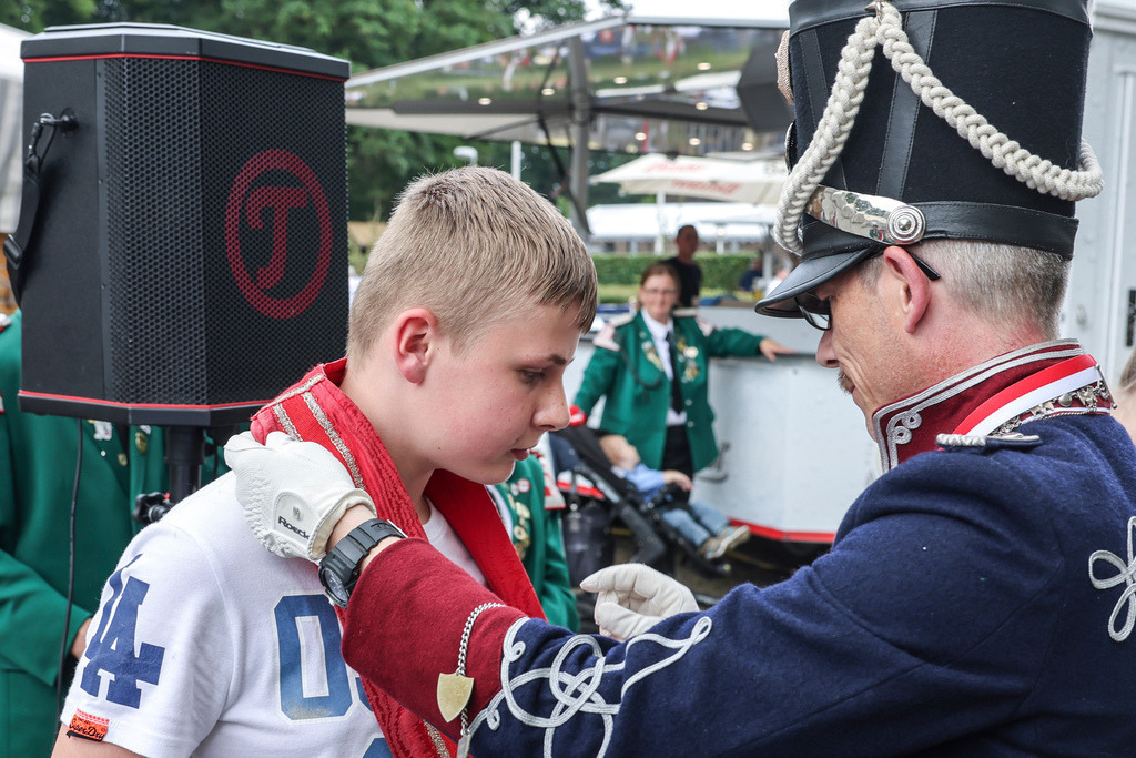 top-top.de 240601-089 | Foto, Video, Fotografie, Videografie, Fotobox, DJ, Discjockey, Musik, Musikbox, Veranstaltung, Photobooth, Amazon, Ebay, Buchtipp, Bestseller, Autor, Verlag, Buch, Wesel, Hamminkeln, NRW, Dinslaken, Rees, Drohne, Hochzeit, Party, Fotobox, Wesel, Fotograf