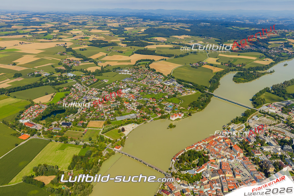 Luftaufnahme von Neuhaus am Inn Vs Google Maps- Die Luftaufnahme wurde 2025 vom UL-Flugzeug heraus erstellt ( keine Drohne ) - Hochauflösende Luftaufnahme - für professionelle Ausdrucke geeignet. Die Geschenkidee !Mit Lizenz und Bildrechte bestellbar