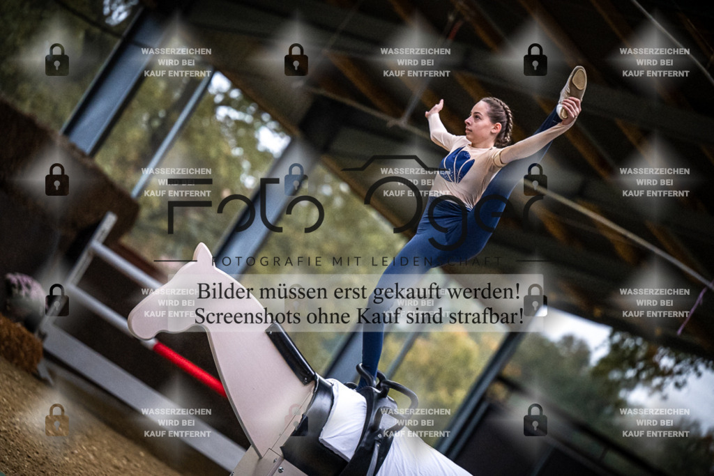 DOS_0125 | Entdecke hochwertige Reitturnierfotos von Foto Oger. Professionell, emotional und authentisch – jetzt Lieblingsmomente im Shop bestellen.Deutschlandweite Turnierfotografie. - Realisiert mit Pictrs.com