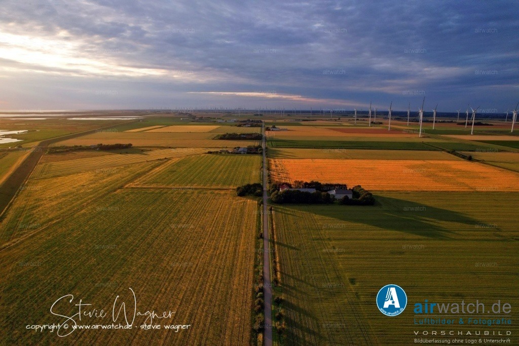HattstedterKoog  & BeltringharderKoog | Entdecken Sie atemberaubende Luftbilder und Fotografien auf airwatch.de - Tauchen Sie ein in eine Welt voller faszinierender Aufnahmen aus der Vogelperspektive.