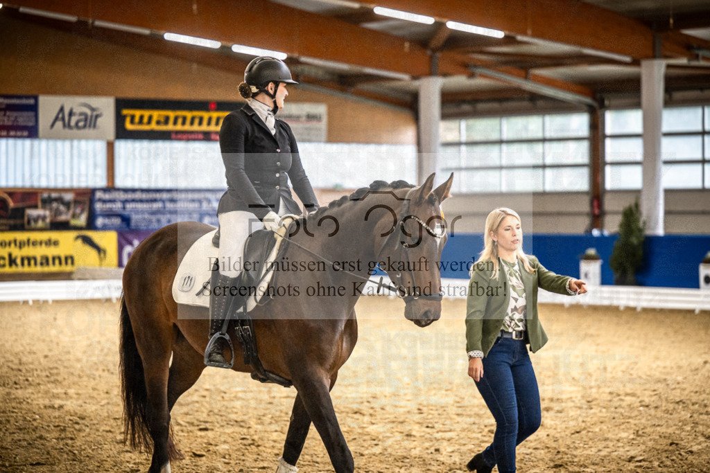 DOS_0008 | Entdecke hochwertige Reitturnierfotos von Foto Oger. Professionell, emotional und authentisch – jetzt Lieblingsmomente im Shop bestellen.Deutschlandweite Turnierfotografie. - Realisiert mit Pictrs.com