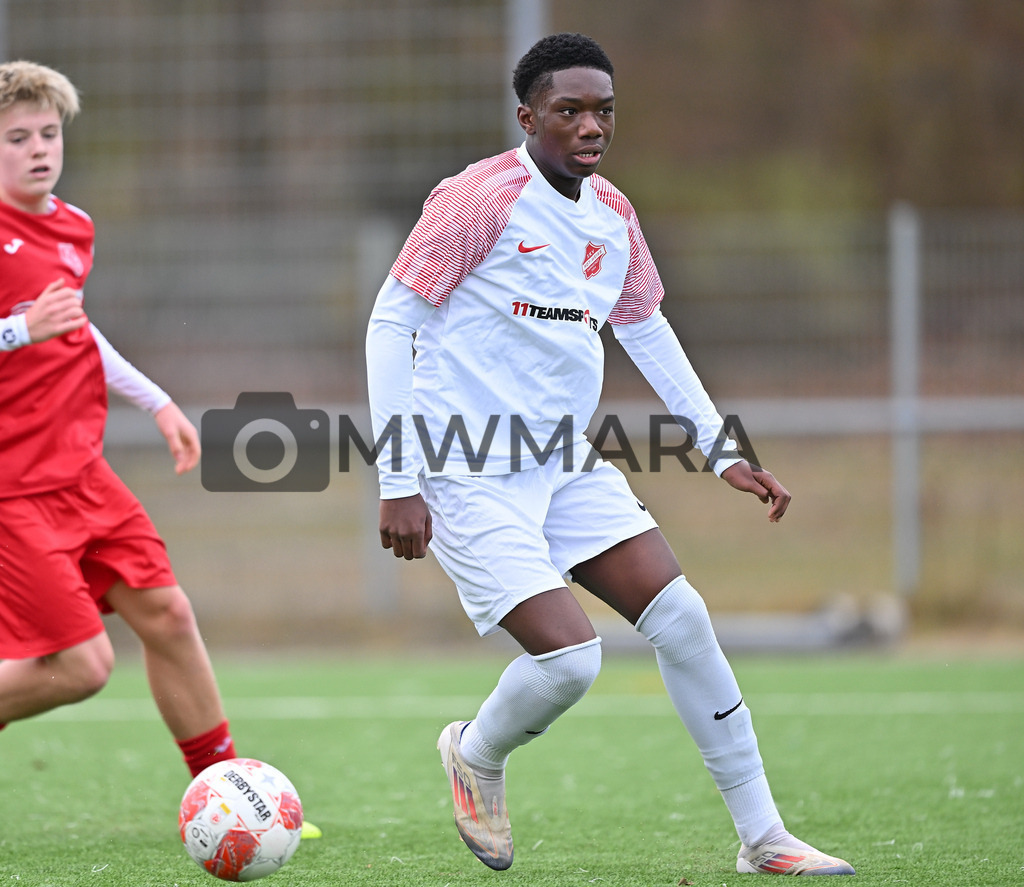 Fussball I Herren I Saison 2025-2026 I Bundesliga I 6. Spieltag I Eintracht Frankfurt - FC Bayern München  | MWMARA - Realisiert mit Pictrs.com