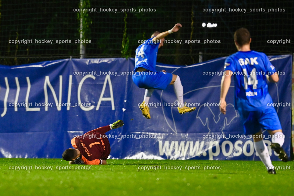 SAK vs. SV Donau  | #1 Aljaz Cotman SV Donau, #24 Zoran Vukovic SAK, Flugeinlage, SAK vs. SV Donau , SAK vs. SV Donau  am 27.09.2024 in Klagenfurt (Sportpark Welzenegg), Austria, (Photo by Bernd Stefan)