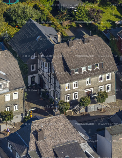 Schmallenberg230910885 | Luftbild, Wohnhaus Weststraße 33, Schmallenberg, Sauerland, Nordrhein-Westfalen, Deutschland