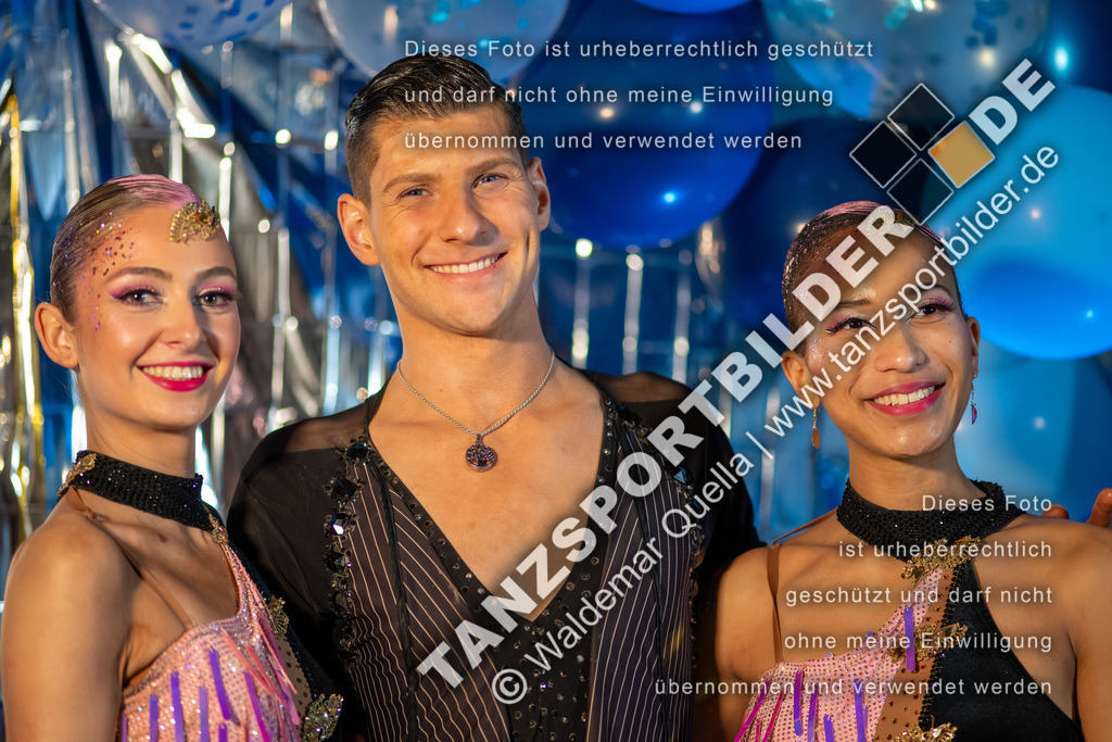 20260321-13965 | Hier finden Sie Tanz Bilder vom Latein und Standard Formationen tanzen. Sportbilder vom Tanzsport. Schöne Fotos und von Weltmeisterschaft, Europameisterschaft, Bundesliga, Regionalliga, Oberliga und Landesliga sowie von GOC Stuttgart, DanceComp, WM Bremen