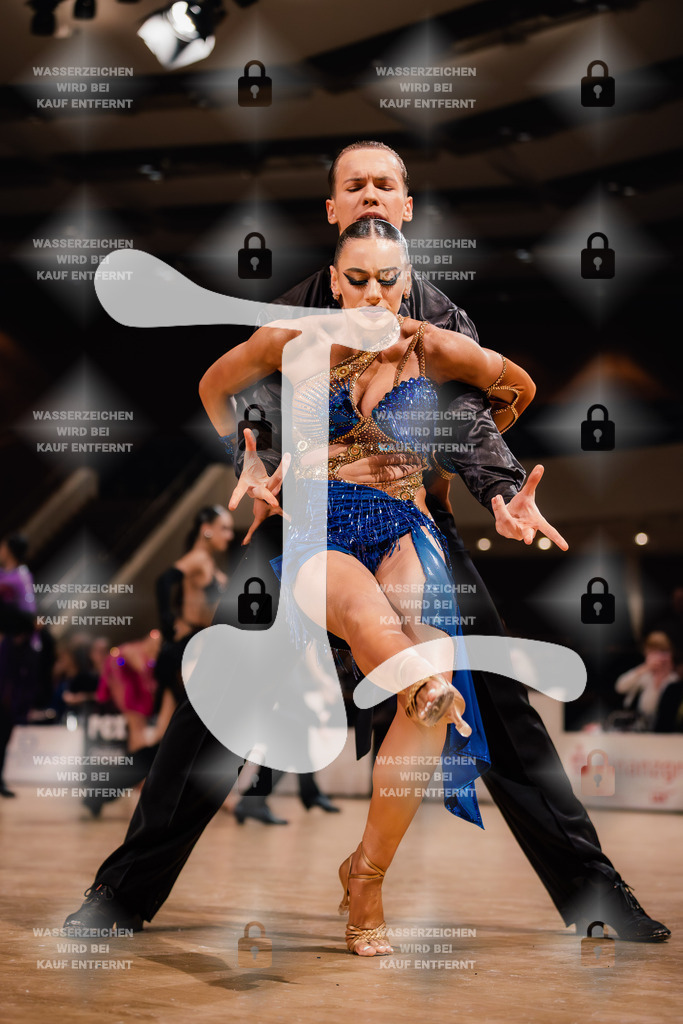 Goldstadtpokal 2025 - WDSF World Open Latin 22nd (25) Maximilian Bier _ Eveline Ishchenko (Schwarz Weiß Club Pforzheim)-2025-01-25-4837 | Webshop for digital downloads and prints of dance sport, event & show photographer Julian Link - Realisiert mit Pictrs.com