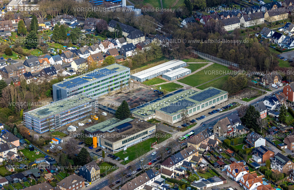Bottrop260306307 | Luftbild, Janusz-Korczak-Gesamtschule mit Brachfläche, Nord-Ost, Bottrop, Ruhrgebiet, Nordrhein-Westfalen, Deutschland