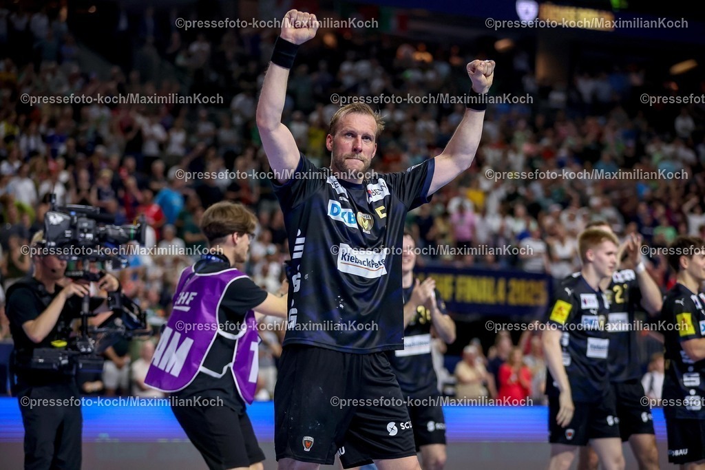 KoeEHF14062501093 | 14.06.2025, Handball, Halbfinale TruckScout24 EHF FINAL4, LANXESS arena Köln, Füchse Berlin - HBC Nantes: Jubel der Füchse Berlin nach dem EInzug  ins Finale. Max Darj  (Fuechse Berlin #05) 