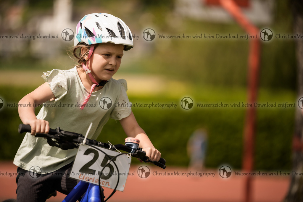 Eierlesen 2026 | Sie wurden bei einem Event oder Sportanlass fotografiert? Hier finden sie ihre Bilder! - Realisiert mit Pictrs.com