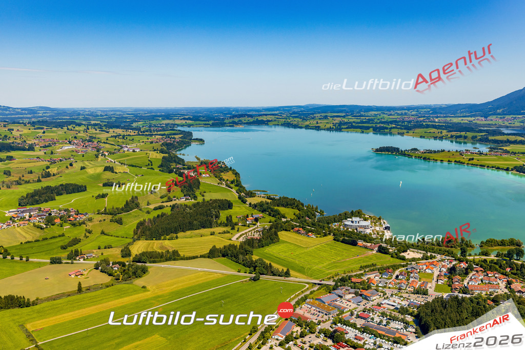 Luftaufnahme von Füssen - Die Luftaufnahme wurde 2025 vom UL-Flugzeug heraus erstellt ( keine Drohne ) - Hochauflösende Luftaufnahme - für professionelle Ausdrucke geeignet. Die Geschenkidee !Mit Lizenz und Bildrechte bestellbar