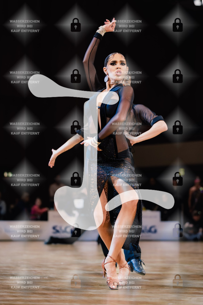 Goldstadtpokal 2025 - WDSF Open Latin Youth 7th (86) Marat Mikail Arslan _ Zeynep Duman (Türkiye)-2025-01-25-8816 | Webshop for digital downloads and prints of dance sport, event & show photographer Julian Link - Realisiert mit Pictrs.com