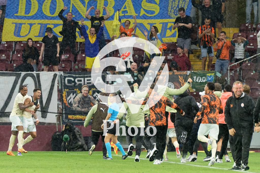 UEFA Conference League Play-offs 2nd leg - Servette FC v FC Shakhtar Donetsk | Kaua Elias (19 FC Shakhtar Donetsk) celebrates after scoring his team's second goal with teammates  during the UEFA Conference League Play-offs 2nd leg match between Servette FC and FC Shakhtar Donetsk at Stade de Geneve in Geneva, Switzerland