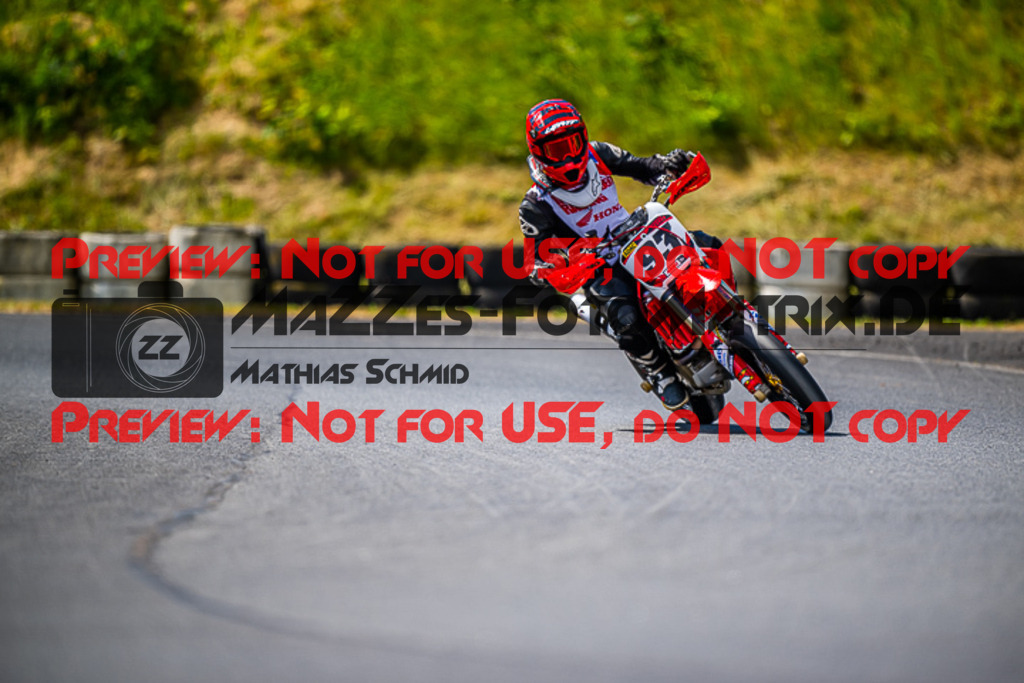 MaZZes_FotoMatrix_220528_9829 | Fotograf Mathias Schmid
Sportfotograf,
Eventfotograf,
Hochzeitsfotograf,
Portraitfotograf