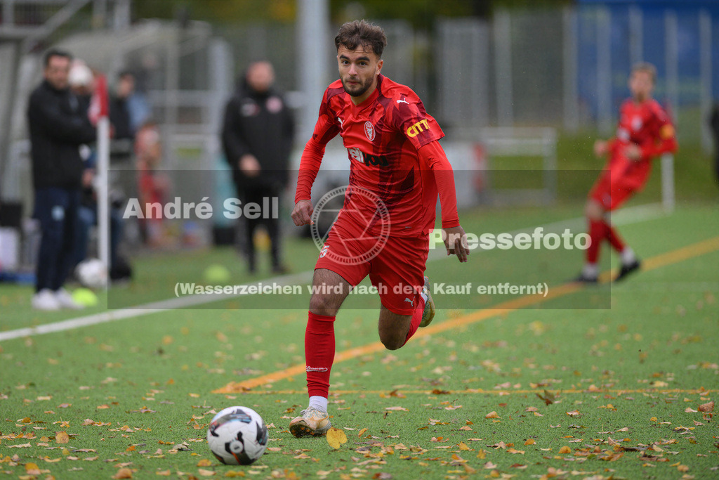 FC Kilia Kiel vs SC Rapid Lübeck | Drilon Trepca (Kilia #25) / Fußball-Oberliga Männer 2026/2027 / FC Kilia Kiel vs SC Rapid Lübeck / Kilia Sportplatz / Kiel / 24.10.26 - Realisiert mit Pictrs.com