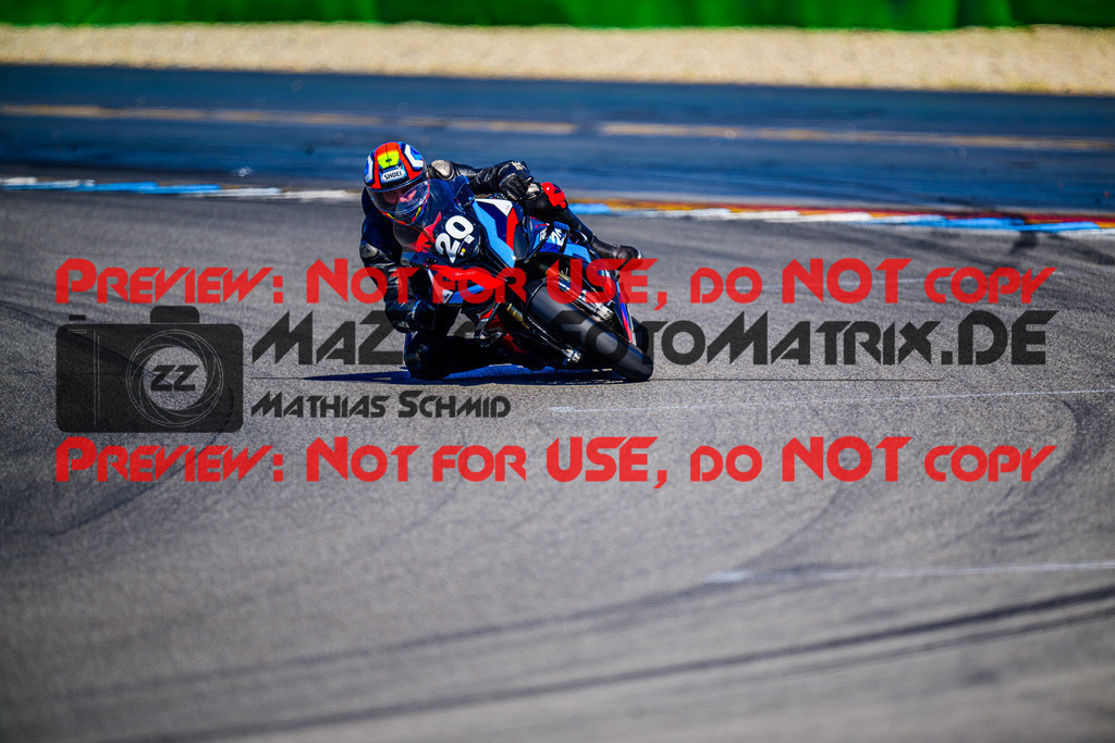 MaZZes_FotoMatrix_240520_6007705_8350 | WEISS