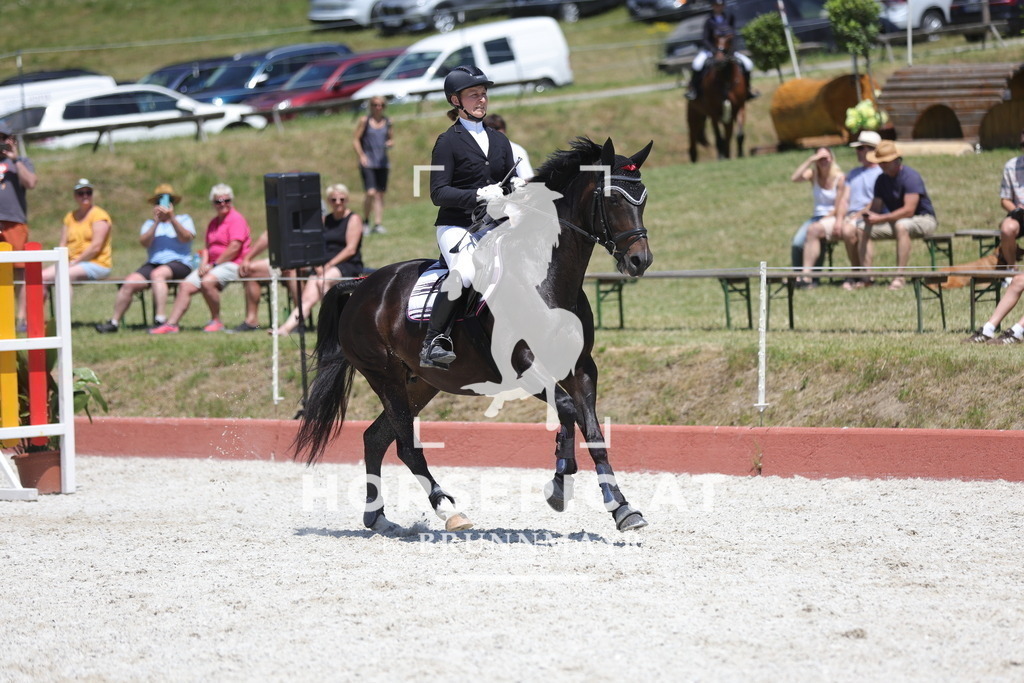 0P6A9089 | Willkommen bei Brunnmayr - Design & Fotografie – Ihrem Spezialisten für Reitturniere und Pferdeveranstaltungen in Oberösterreich, Salzburg und Bayern! Seit über 17 Jahren sind wir leidenschaftlich dabei.
