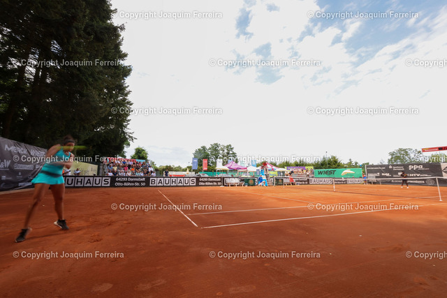 2024.07.20TennisFinaleDa_1417 Kopie | Darmstadt am 21. Juli 2024 xJFAx  48. Internationalen Damen-Tennisturnier des TCB 2000 Darmstadt Finale Angela FITA BOLUDA (ESP) vs Victoria MBOKO (CAN) Bild: v. li.Angela FITA BOLUDA (ESP) vs Victoria MBOKO (CAN)  - Realisiert mit Pictrs.com