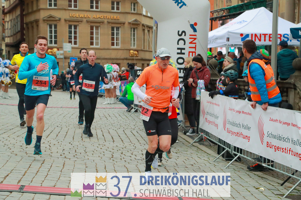 VR Bank Hauptlauf 10000m | 3 Koenigslauf 2023 - Realisiert mit Pictrs.com