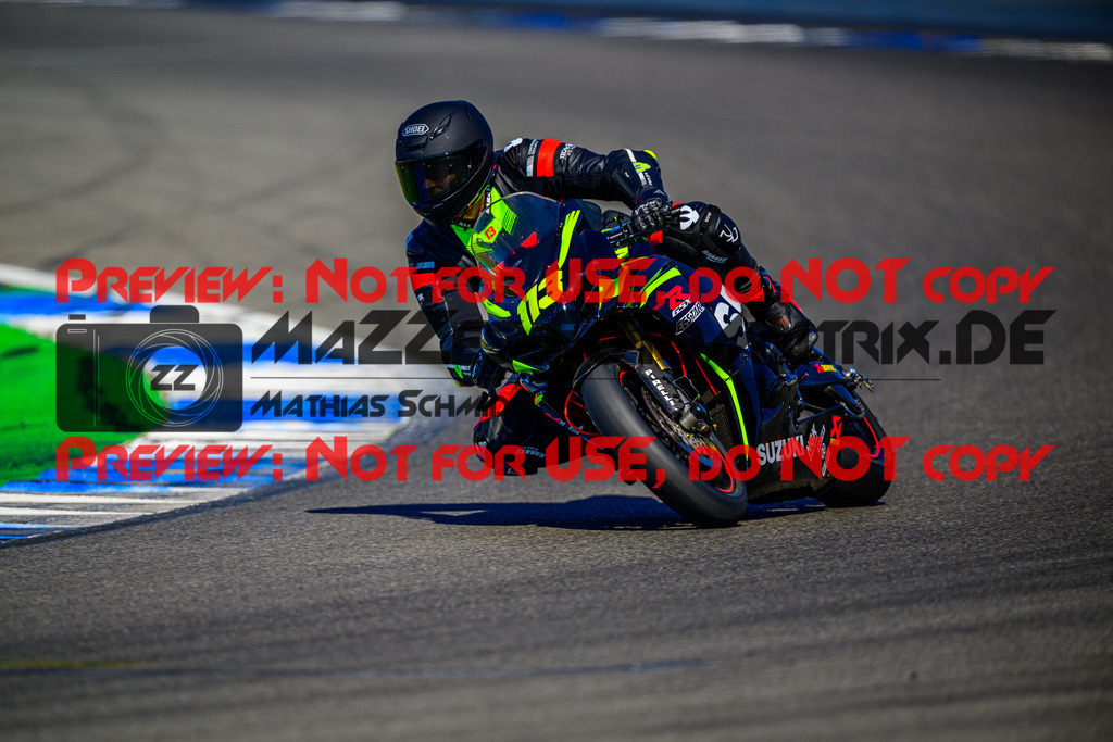 MaZZes_Fotomatrix_20250519_6007705_9076-2 | GELB