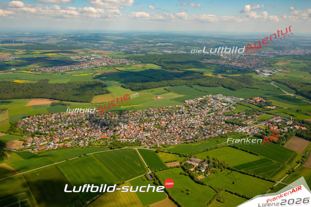 Das Luftbild zeigt :  Eisingen - Die Luftaufnahme wurde 2024 vom UL-Flugzeug aus erstellt ( keine Drohne ) - Hochauflösende Luftaufnahme - Für grossformatige Ausdrucke geeignet. Die Geschenkidee !Mit Lizenz und Bildrechte bestellbar