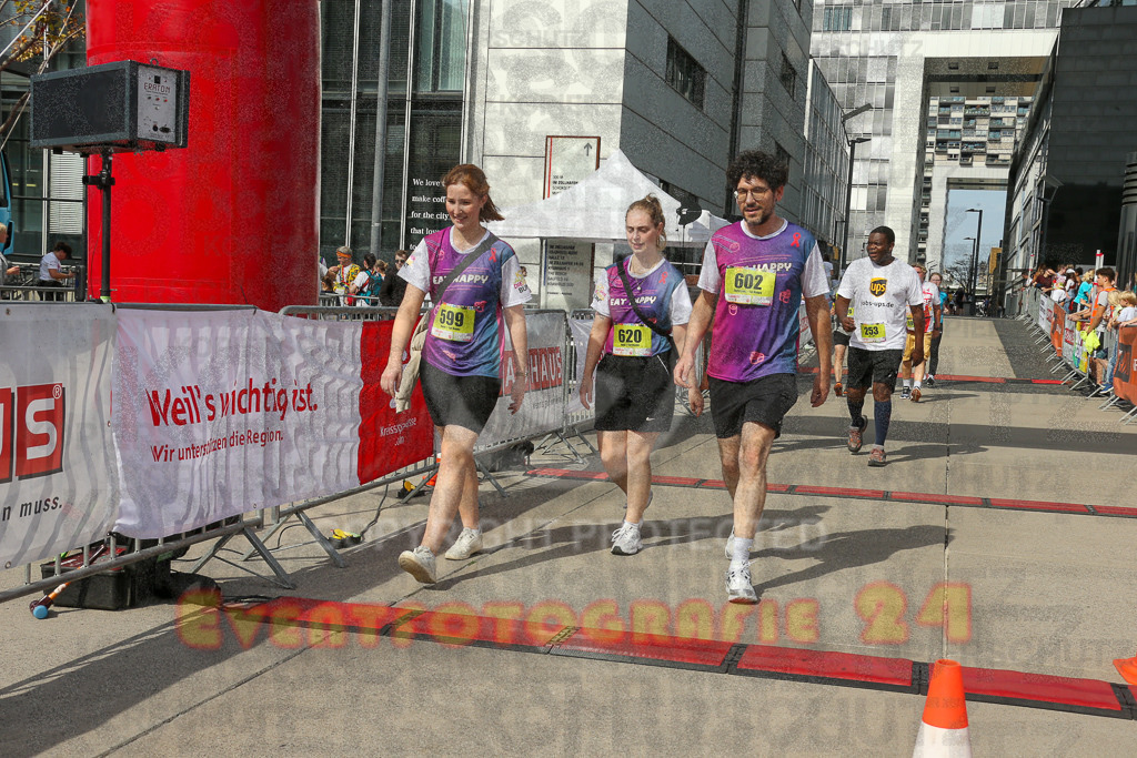 250920_1350_EX1_6822 | Sportfotografie im Rhein-Sieg Kreis, Köln, Bonn, NRW, Rheinland Pfalz, Hessen, etc. Unser Tätigkeitsfeld umfasst den Laufsport vom Volkslauf über den Marathon, Duathlon, Triathon bis zum Ultralauf wie Kölnpfad Ultra oder Schindertrail.