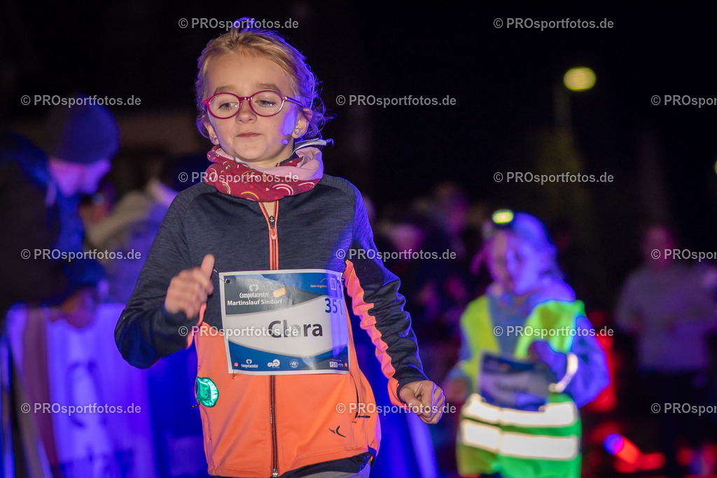 Martinslauf Sindorf 2023 in Kerpen-Sindorf, 09.11.2023 | Impressionen vom Martinslauf Sindorf 2023 am 09.11.2023 in Kerpen-Sindorf (Nordrhein-Westfalen).