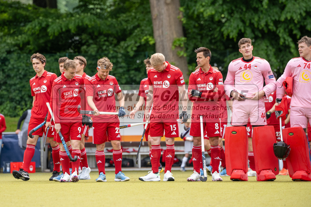 SFE_20250504_0016 | Köln, Deutschland, 04.05.2025:  Hockey 1. Bundesliga Herren Rot-Weiss Köln - Münchener SC im KTHC Stadion Rot-Weiss Köln Tennis and Hockey Club am 04.05.2025 in Köln, Deutschland. (Foto von Stephan Fehrmann)Köln, Germany, 04.05.2025: Hockey 1. Bundesliga Herren Rot-Weiss Köln - Münchener SC in KTHC Stadion Rot-Weiss Köln Tennis and Hockey Club at 04.05.2025 in Köln, Deutschland. (Foto from Stephan Fehrmann)