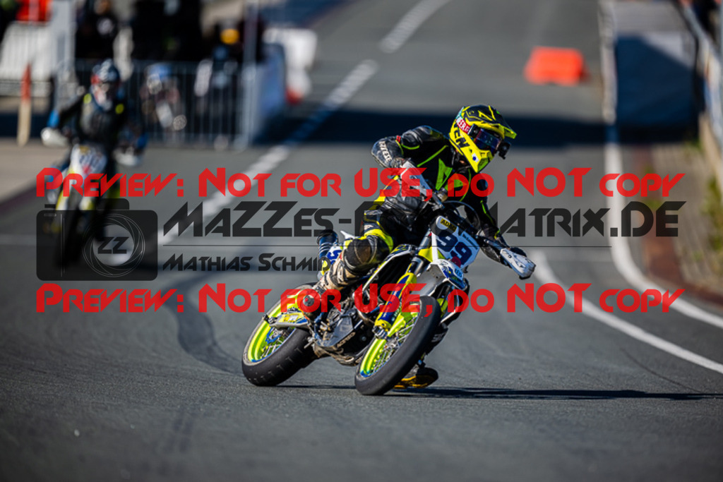 MaZZes_FotoMatrix_220903_9770 | S3