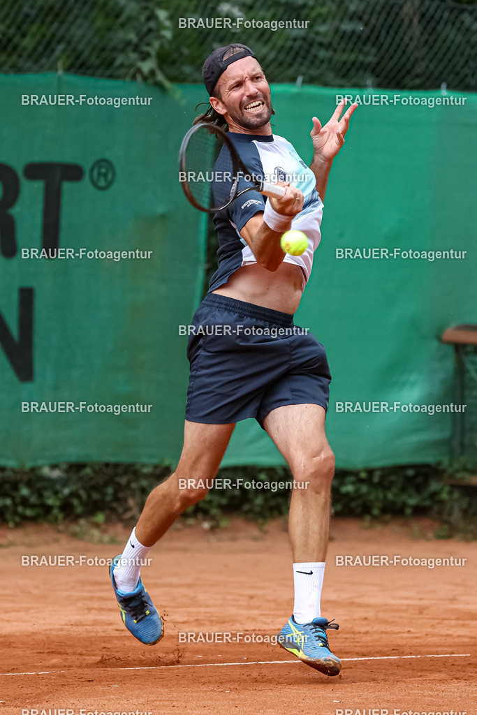 HTC Blau-Weiß Krefeld - LTTC Rot-Weiß Berlin  | Krefeld, Deutschland 21.07.2023, Gero Kretschmer (HTC Blau-Weiß Krefeld) gegen Nino Ehrenschneider (LTTC Rot-Weiss Berlin) ,

bei der 2. Tennis Bundesliga Nord Begegnung zwischen HTC Blau-Weiß Krefeld und LTTC Rot-Weiß Berlin am 21.07.2023 in Krefeld.

(Foto: BRAUER-Fotoagentur)
 
